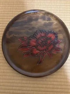 木製円形盆 装飾付き 花　牡丹　彫刻