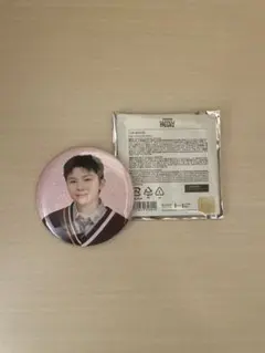 seventeenウジ缶バッジHOLIDAY