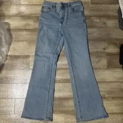 GU フレアパンツ ライトブルー