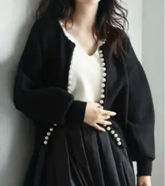 完売品！salon de papillon ブラック　パールボタン ニットガーデ