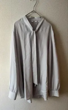 UNIQLO ユニクロ レーヨンボウタイブラウス ライトグレー　XL