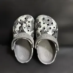 crocs クロックス グレー 迷彩柄 C8サイズ