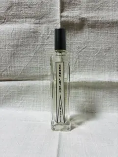 セルジュルタンスSerge Lutens】ポワーブルノワール - メルカリ