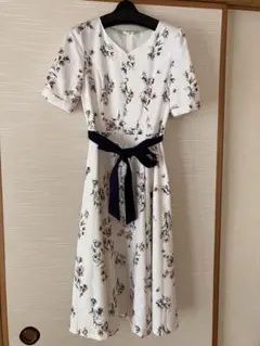 LAISSE PASSE 花柄 半袖 膝丈ワンピース リボン付き