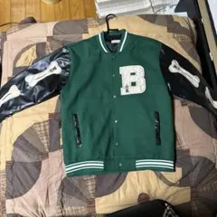 スタジャン 緑色と黒色 Bロゴ刺繍