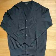 ユニクロ　エクストラファインメリノVネック カーディガン