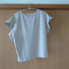 トップス　フリル　ブラウスのサムネイル