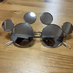 ディズニー　ミッキー　サングラス　グレー