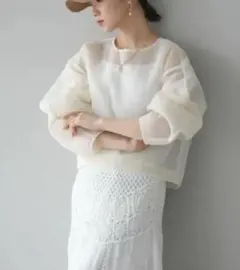 シアーダンボール コクーンプルオーバー ホワイト/lumier 同型