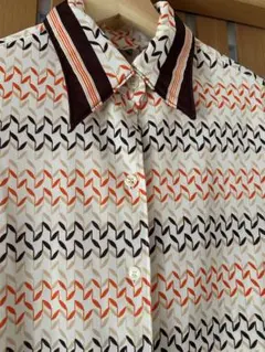 し*こ様 昭和レトロ　総柄シャツ