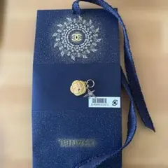 CHANEL 花と星のデザインチャーム+箱