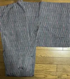 中古きもの　紺地にえんじよろけ縞　小紋？紬？のサムネイル
