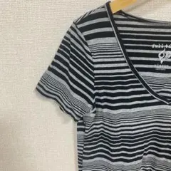 ストライプ Vネック Tシャツ 黒灰