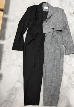 クロップドジャケットとパンツセットアップ