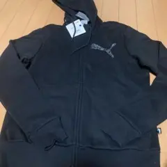 PUMA ブラック フード付きパーカー