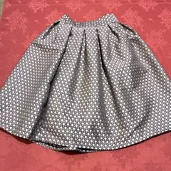 円形模様フレアスカート