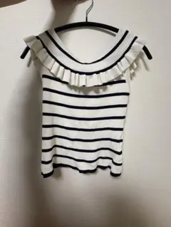 ストライプ フリル付き トップス