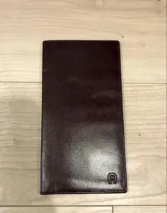 AIGNER レザー 二つ折り長財布 ワイン色✨️未使用品 レトロのサムネイル
