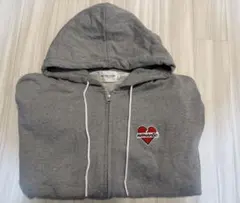 BEYOND CLOSET グレー パーカー ハート刺繍