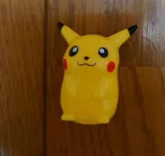 ポケモンフィギュア ぶさかわ ピカチュウ 不細工 ピカチュウ 人形
