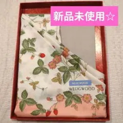 WEDGWOOD いちご柄 ハンカチ　新品未使用　即日発送