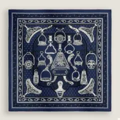 エルメス スカーフ55 シルクバンダナ ロデオ・デ・フルーツ シルクバンダナ 《ロデオ・デ・フルーツ》 - ベージュ | Hermès