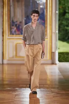 AURALEE/WASHED FINX CHINO ONE-TUCK PANTS - メルカリ