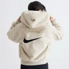 【美品】Nike （フェイクファー）パーカー ベージュMサイズ