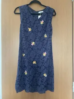 ネイビーのワンピース