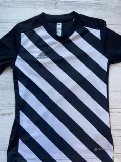 140 adidas スポーツシャツ 黒/白