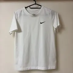 Nike ホワイト Tシャツ　DRI-FIT 子ども