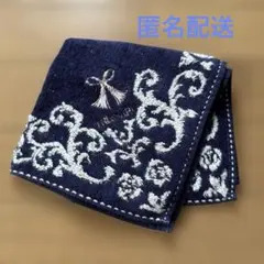 【匿名配送】中古　TRUSSARDI タオルハンカチ ネイビーのサムネイル