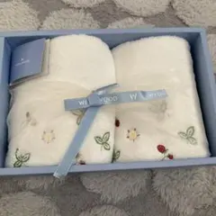 希少 WEDGWOOD ふわふわフェイスタオル2枚セットストロベリー柄