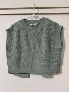 透かし編みニットベスト　フリーサイズ