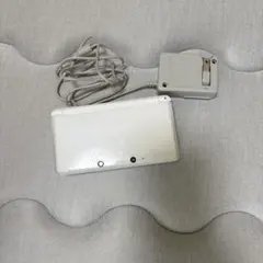 ニンテンドー3DS アイスホワイト 充電器