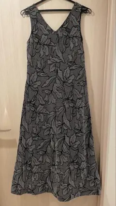 ラグナムーン　フラワージャガードVネックワンピース　ブラック