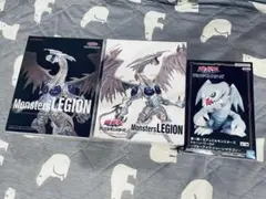 新品》遊戯王スターダスト・ドラゴン&ブルーアイズトゥーンドラゴンフィギュアセット