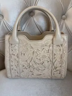 【美品】グレースコンチネンタルSquareBoston BAG エクリュ