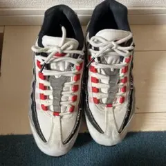 NIKE AIR MAX 95 ホワイト グレー レッド スニーカーのサムネイル