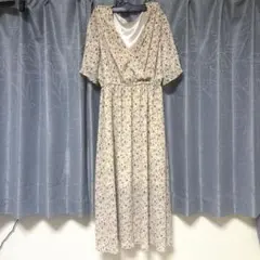 【即購入OK★】WEGO 花柄ワンピース Vネック ベージュ