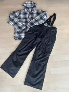 美品！イグニオ　IGNIO スキーウェア　スノボウェア　上下セット　O