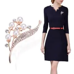 大人気　ゴールド キュービック ピンブローチ 人気デザイン　パールリーフ