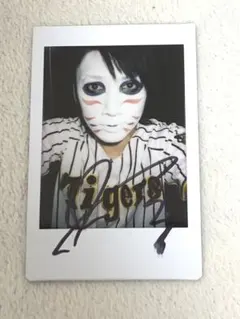 【美品レア】ゴールデンボンバー樽美酒研二さんチェキ❸阪神タイガースユニver.のサムネイル