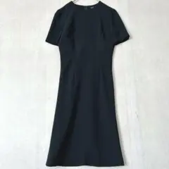 ミチコロンドン コシノ 黒ワンピース 半袖 ひざ下丈 フォーマル 上品 美ライン