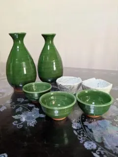 徳利　お猪口セット　緑色の陶器製　　　美品