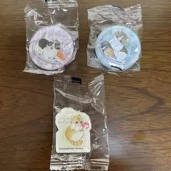 くら寿司　モフサンド　缶バッジ2個 アクリルステッカー1個