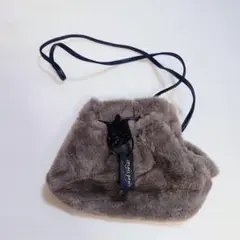 【未使用品です】コンジェペイエアデュートリステス　ファー素材巾着バッグ