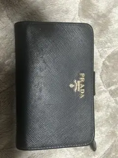 PRADA ブラック 二つ折り財布