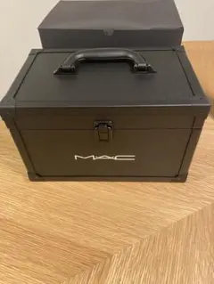 新品未使用 マック MAC M.A.C メイクボックス ノベルティ - メルカリ