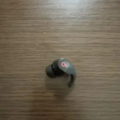 beats fit Pro右耳のサムネイル
